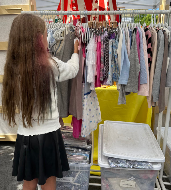 THE cutest shopper ๐